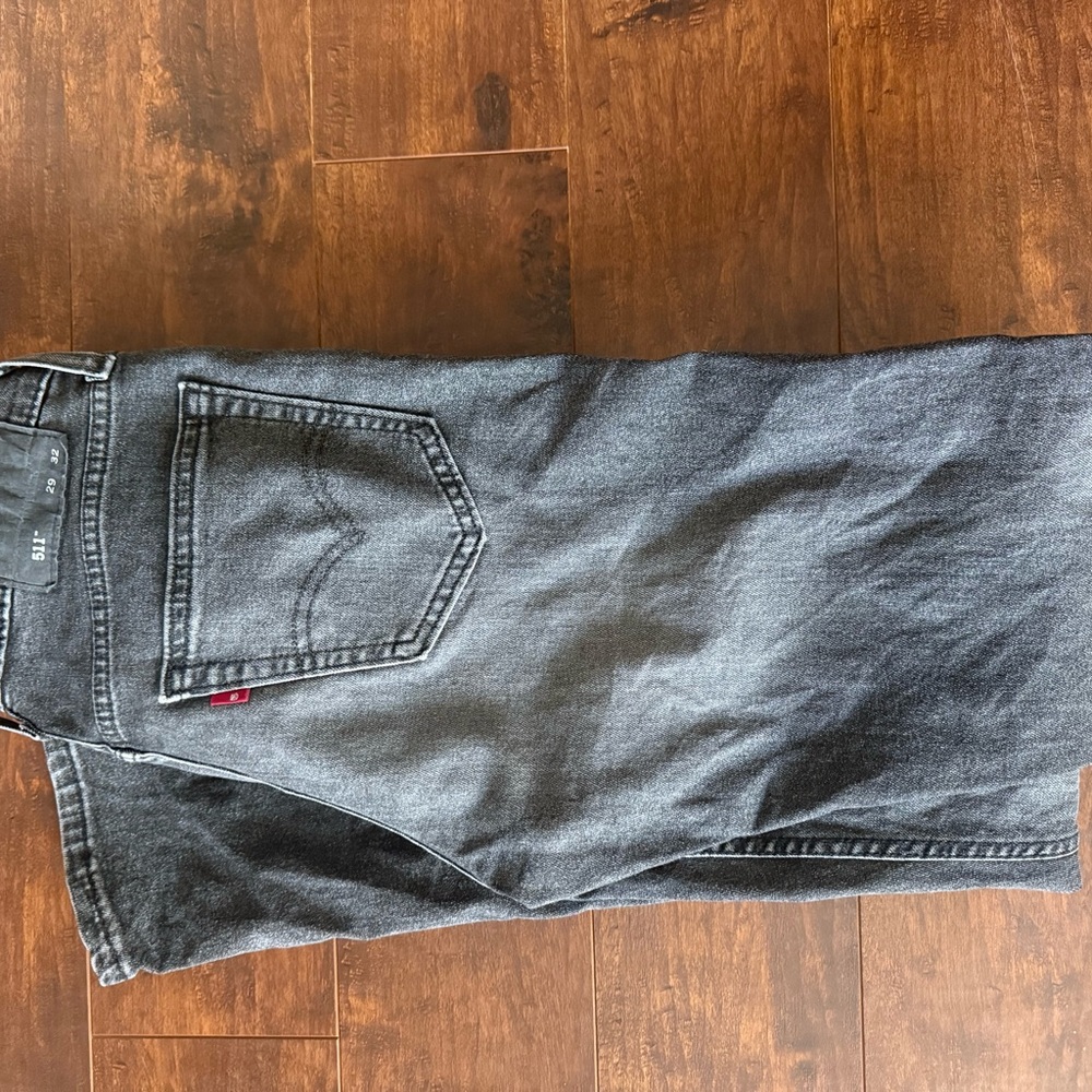 Levi's Men's Dark Gray Relaxed Jeans